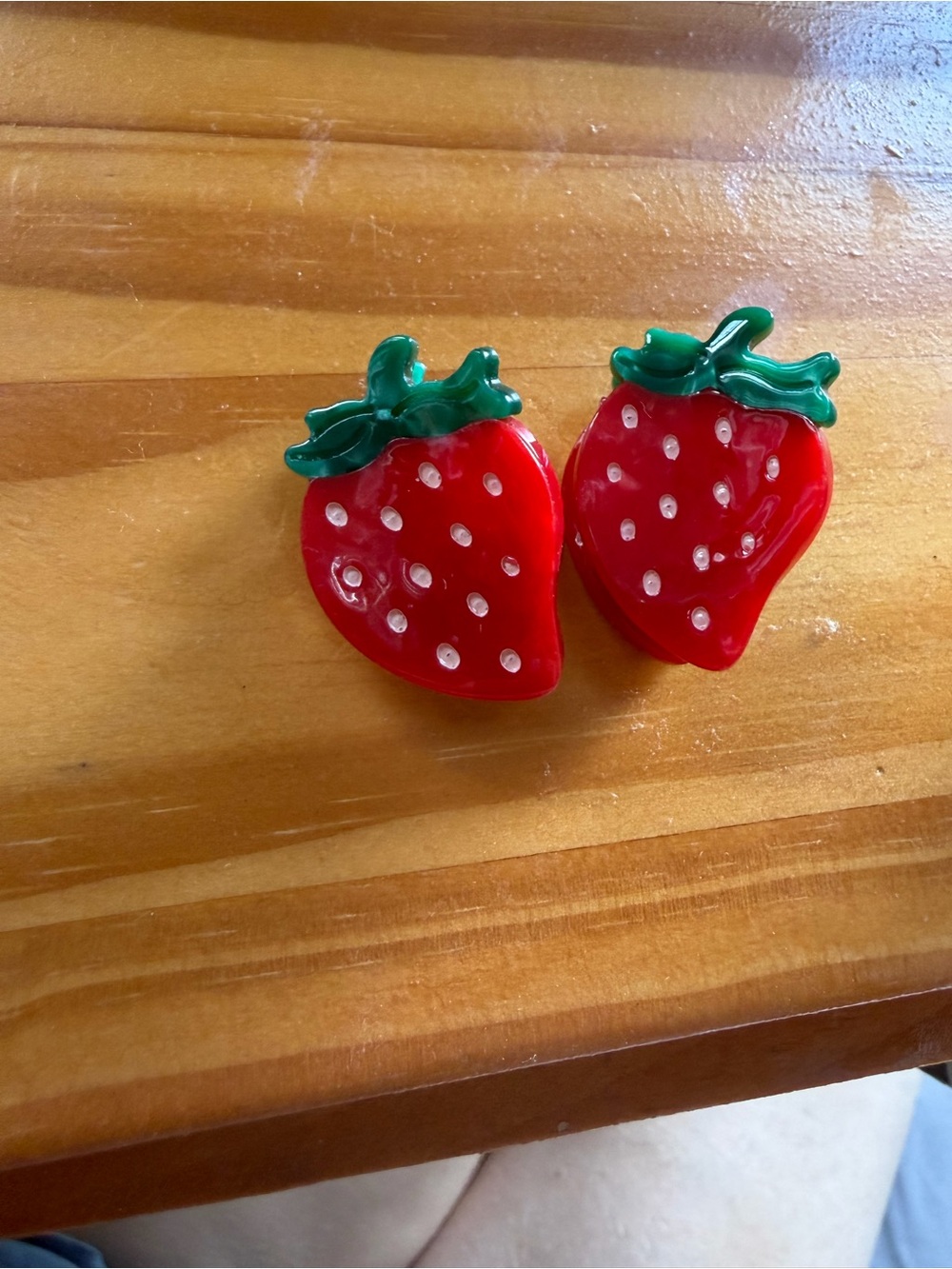Strawberry Hair Clips - Red/Green